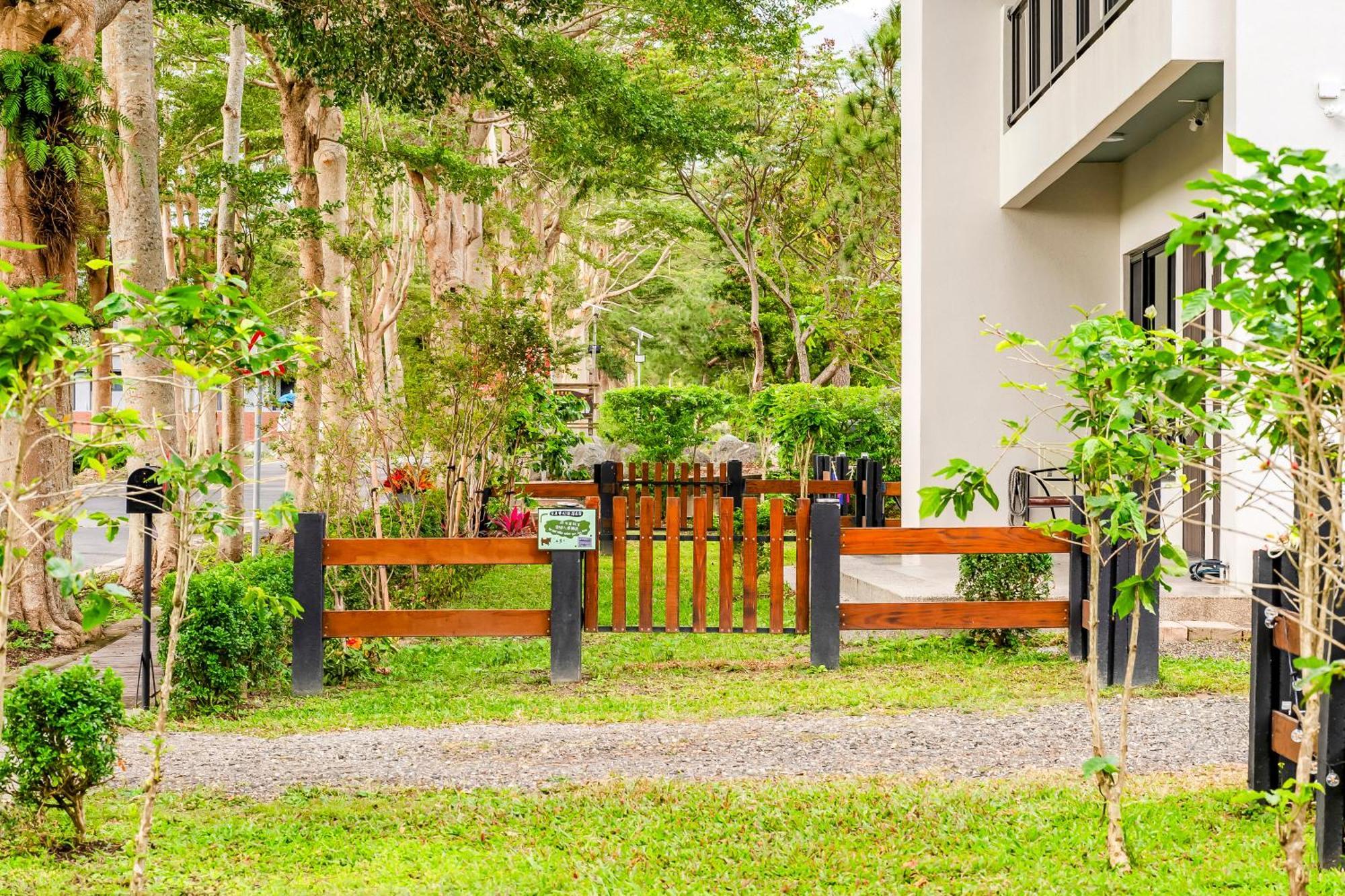 Ferienwohnung Dream Field Luye Exterior foto